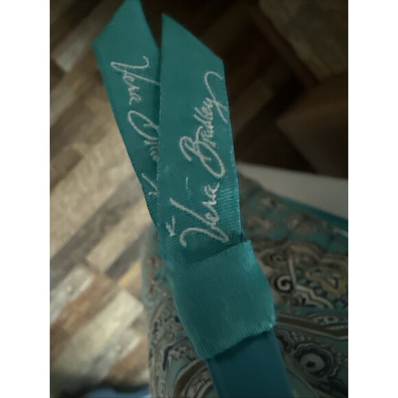 VERA BRADLEY TOTE (Totally TURQUOISE Retired) Zip Top 15x9x4.5 inches Excellent - Picture 3 of 6